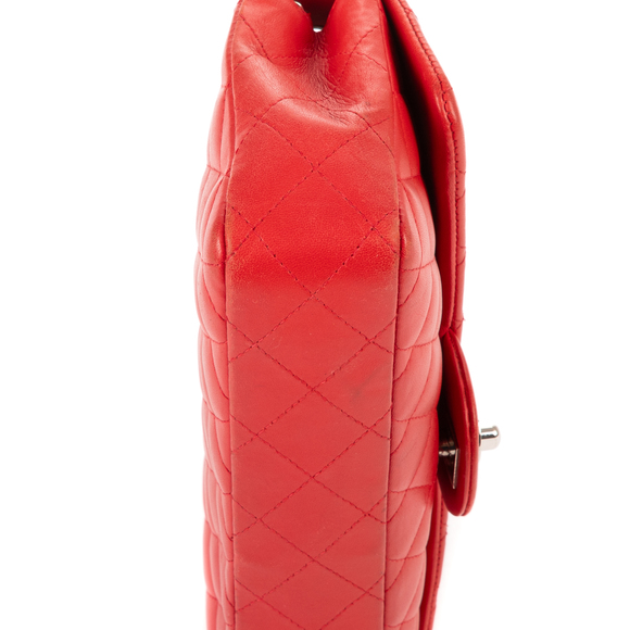 Chanel East West Flap - Picture 7 of 11